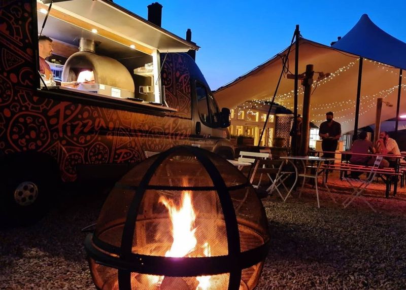 Sole Luna Pizza Mobile Catering Pizza Vans